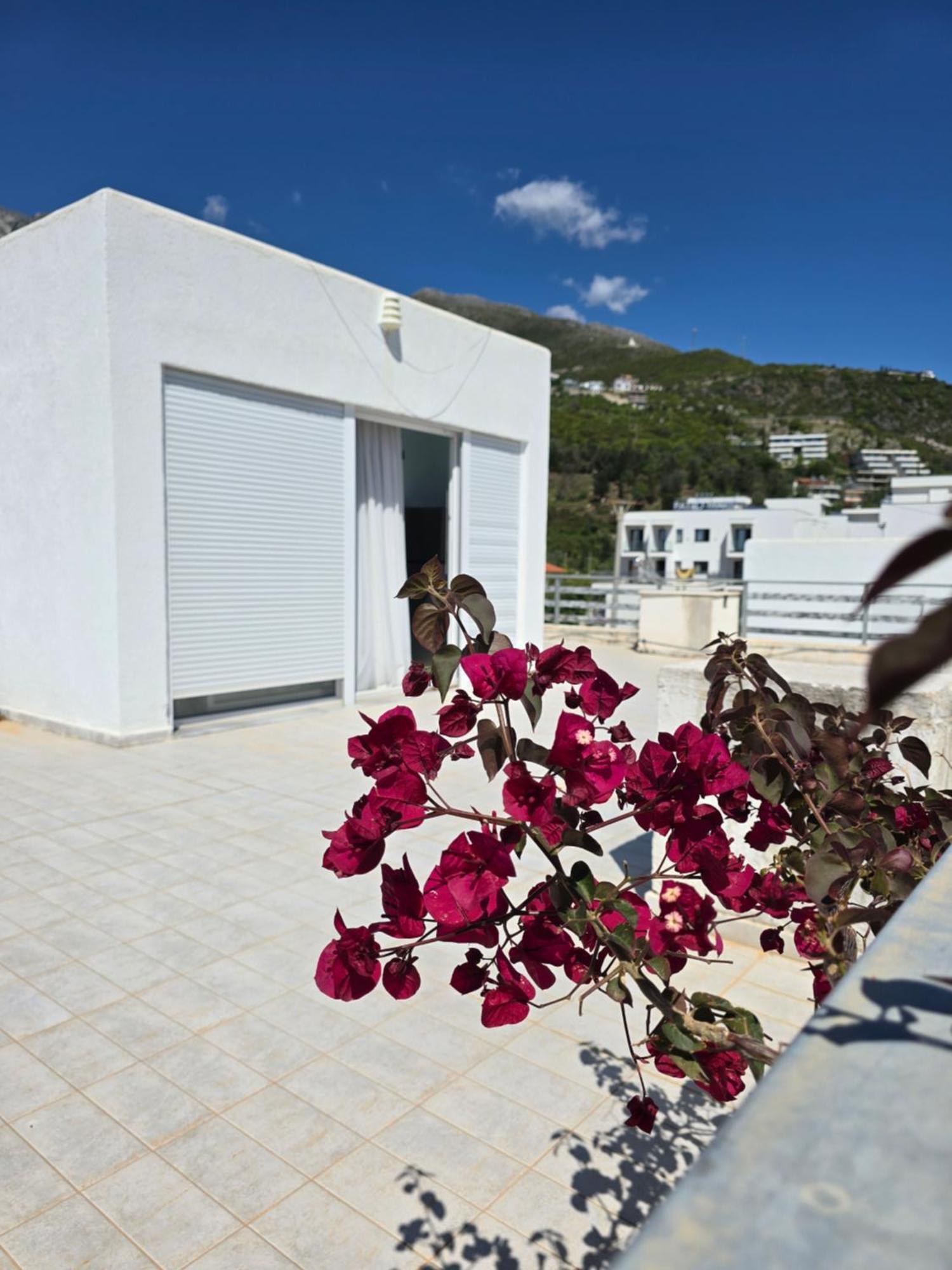 Azure Sea View Apartamento Dhërmi