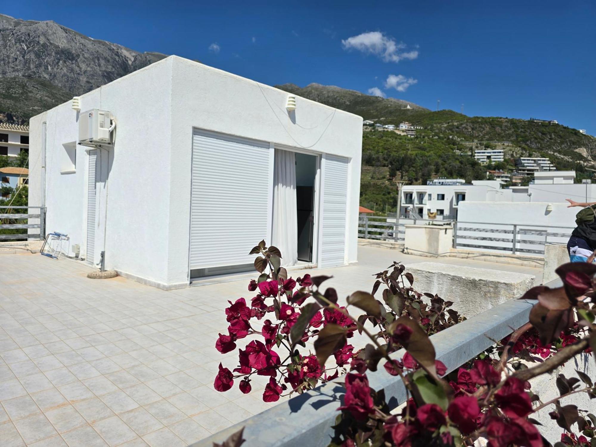 Azure Sea View Apartamento